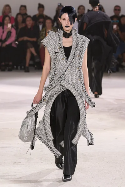 Look 39